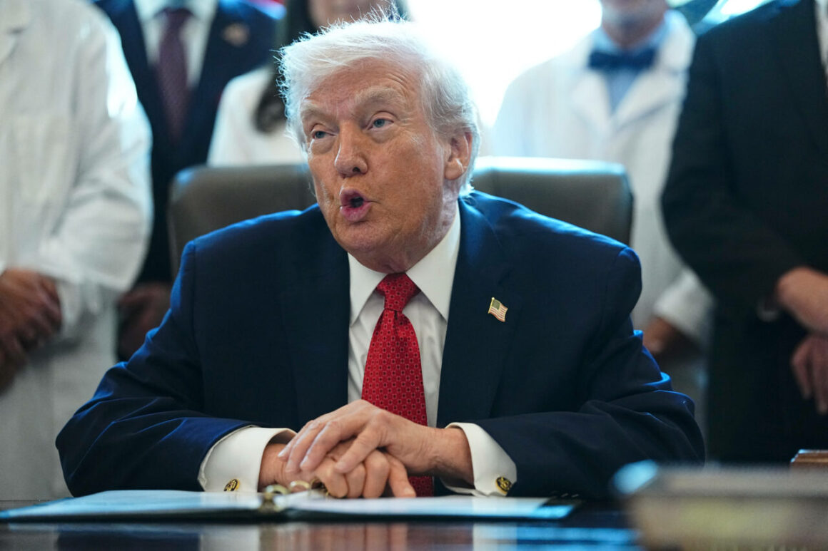 8093984-hepta_mediafax_foto-abacapress_hepta-1280x853.jpg Trump o amenință pe Delcy Rodriguez cu sancțiuni „mult mai mari decât cele cu care s-a confruntat Maduro” dacă continuă să sfideze SUA