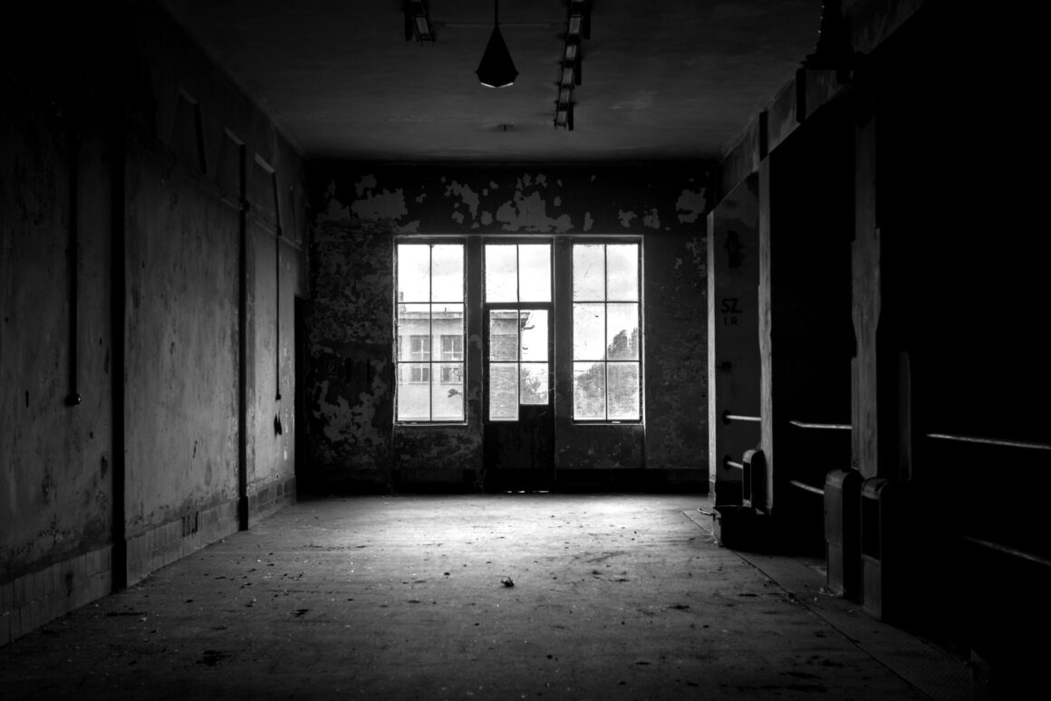 unde-se-afla-cel-mai-toxic-oras-din-lume-totul-este-contaminat-iar-mii-de-familii-si-au-abandonat-casele-de-ce-se-intorc-o-singura-zi-scaled.jpg Unde se află cel mai toxic oraș din lume. Totul este contaminat, iar mii de familii și-au abandonat casele. De ce se întorc o singură zi pe an, aici