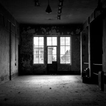 unde-se-afla-cel-mai-toxic-oras-din-lume-totul-este-contaminat-iar-mii-de-familii-si-au-abandonat-casele-de-ce-se-intorc-o-singura-zi-scaled.jpg Unde se află cel mai toxic oraș din lume. Totul este contaminat, iar mii de familii și-au abandonat casele. De ce se întorc o singură zi pe an, aici