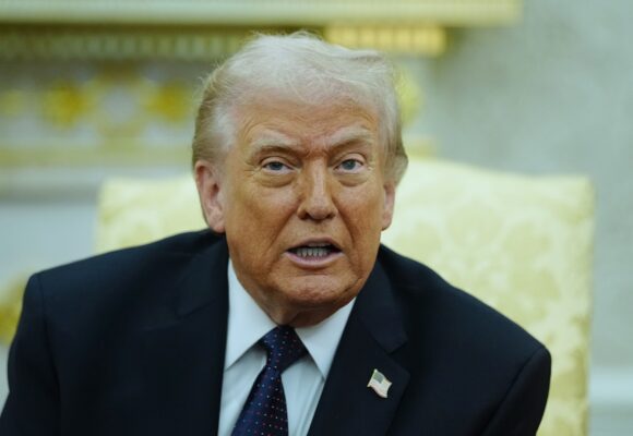 „Câte eoliene ați văzut în China? Ei doar le fabrică și le vând fraierilor din Europa, care le cumpără cu miile”