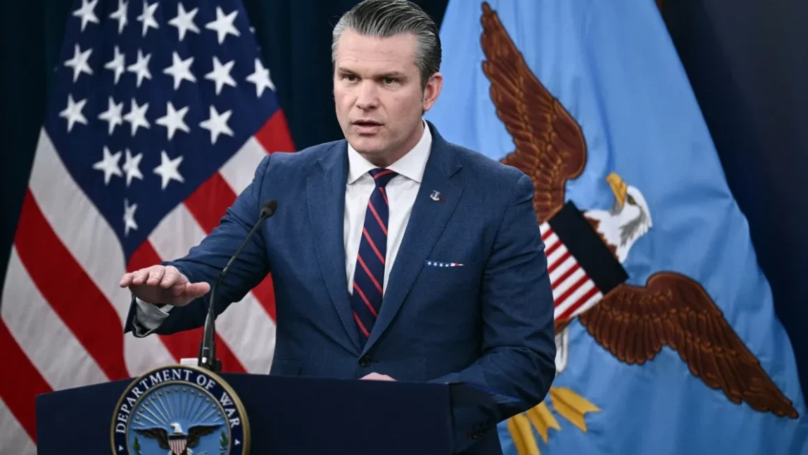 hegseth-1200x675.webp.webp Pete Hegseth face primele declarații după schimbul de focuri dintre SUA și Iran din Strâmtoarea Ormuz