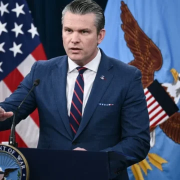 Pete Hegseth face primele declarații după schimbul de focuri dintre SUA și Iran din Strâmtoarea Ormuz