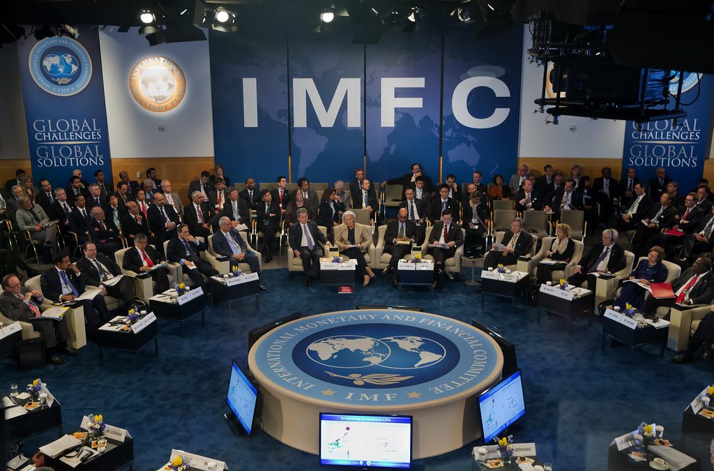 imfc-1024x675.jpg FMI avertizează că datoria publică a UE riscă să „explodeze” la 130% din PIB până în 2040, dacă Guvernele europene nu vor lua măsuri fiscale „strategice”. Ce recomandă Fondul Monetar Internațional