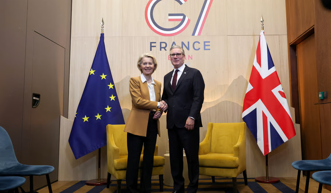 UEUK-1160x675.png Summitul UE-UK a fost amânat după demisia lui Starmer