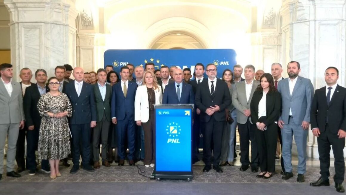 Ilie Bolojan anunță, după ședința PNL, că partidul nu îl susține pe Adrian Veștea și „i-a cerut să-și depună mandatul până mâine, la ora 10” / Adrian Veștea: „NU îmi depun mandatul”