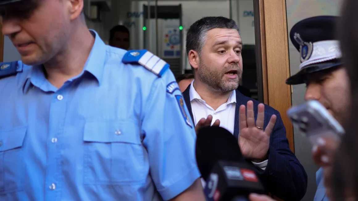 ciucu-1200x675.webp.webp „Sunt nevinovat şi vreau să-mi duc mandatul la capăt”. Primarul Capitalei a fost plasat sub control judiciar pentru 60 de zile – Aleph News