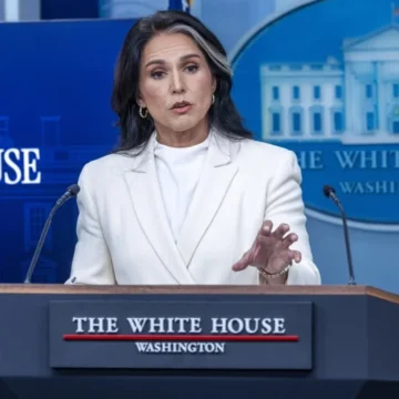 gababrd-1020x675.webp.webp Administrația Biden a finanțat peste 120 de laboratoare biologice din peste 30 de țări, inclusiv Ucraina, care făceau experimente cu agenți patogeni periculoși. Ancheta explozivă publicată de Tulsi Gabbard, pe final de mandat