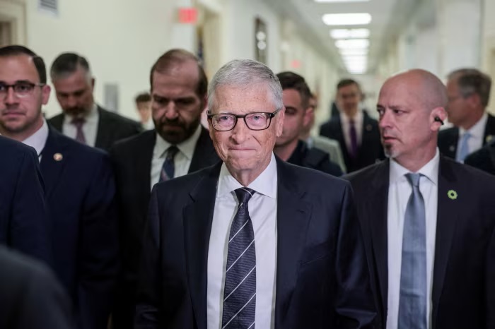 gatesssss-.jpg „Nu ar fi trebuit niciodată să mă întâlnesc cu el”