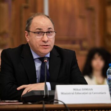 mihai-1200x675.jpg „La cum e sistemul la noi, n-o să mai vrea nimeni să fie profesor”