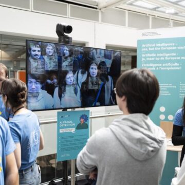 Cine predă copilului tău tehnologia viitorului? Comisia Europeană avertizează că Europa duce lipsă de competențe. Uniunea ar putea avea nevoie de până la 7 milioane de specialiști în A.I. până în 2027