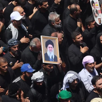 kh-1200x675.webp.webp Iranul începe funeraliile pentru fostul Lider Suprem Ali Khamenei, la peste 4 luni după ce a fost asasinat de SUA-Israel. Iranul avertizează SUA că orice atac în această perioadă va primi un „răspuns decisiv”
