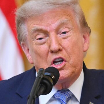 Trump amenință Iranul după a 12-a noapte de atacuri