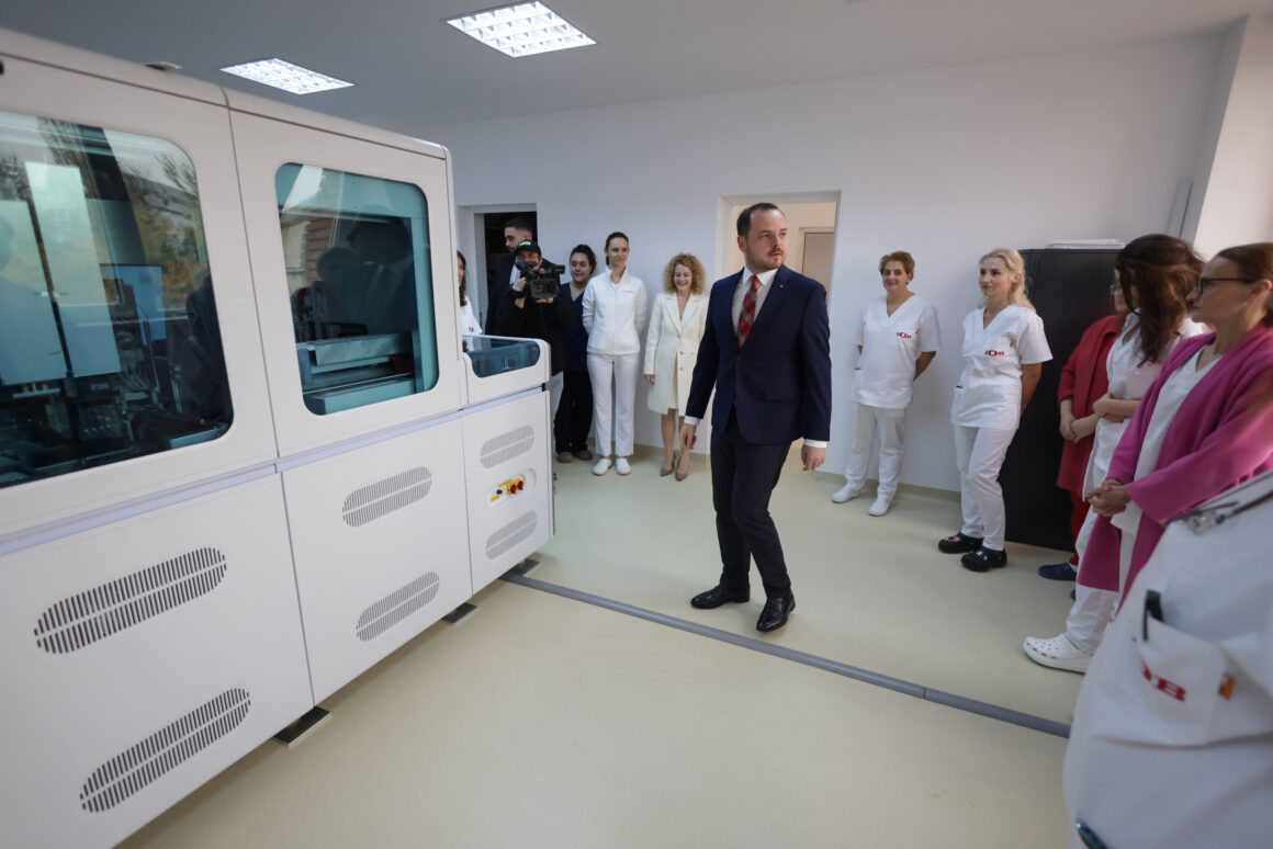 1785785907_index.jpeg Ministerul Sănătății îl contrazice pe Rogobete în disputa privind posturile deblocate: Spitalul Jueațean din Timișoara, dublu față de cel din Bihor
