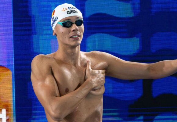 David Popovici a câștigat AURUL în finala de 100 m liber, la Europenele de la Paris, cu un TIMP RECORD în competiție: 46,56 secunde