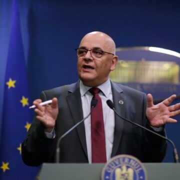 raed-1200x675.jpg Un nou val de căldură extremă lovește România. Raed Arafat le transmite românilor ce măsuri trebuie să ia și când să sune la 112