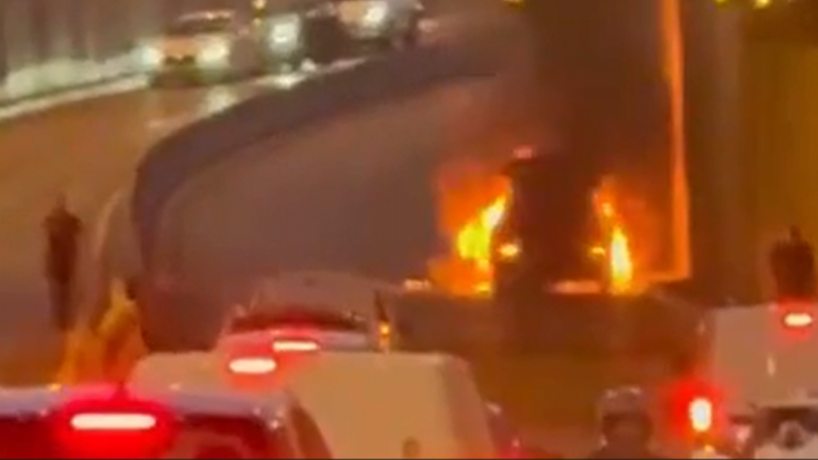 x-1200x675.png Explozie în Pasajul Băneasa. O mașină a fost cuprinsă în totalitate de flăcări
