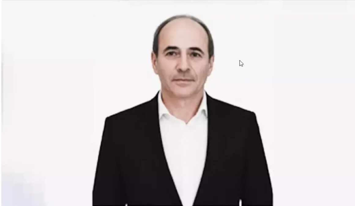 1789852826_index.jpeg Medicul de la clinica lui Becali care i-a numit pe oncologi „criminali” a fost concediat. Colegiul Medicilor a început o anchetă