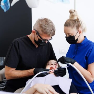 1790718420_index.jpeg Cum scapi rapid de sângerări gingivale cu ajutorul laserului