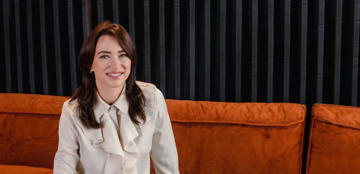 hero-raluca-avram Cine este Raluca Danifeld Avram? Un parcurs construit între marketing, strategie și proiecte internaționale