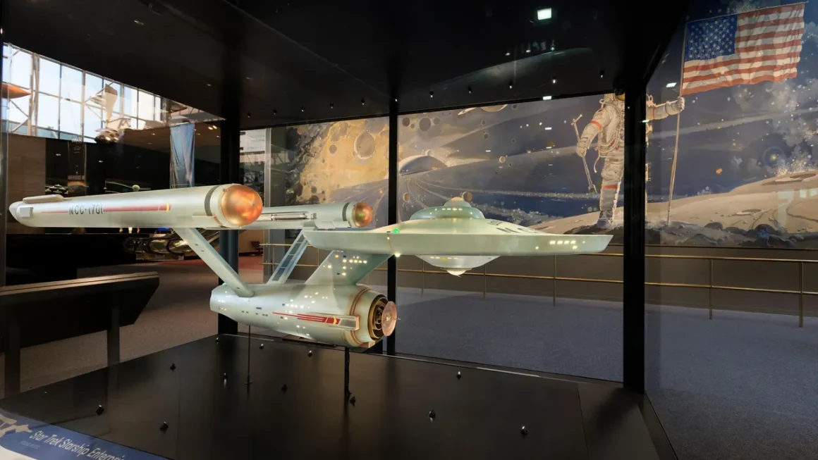 Star Trek împlinește 60 de ani și revine pentru o zi la Smithsonian